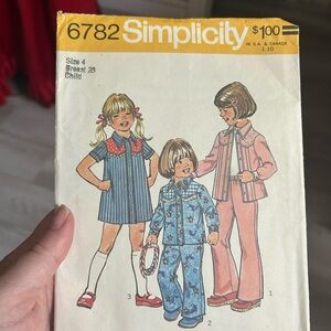 5/$25 Simplicity sewing pattern 6792 girl dress size 4 💙